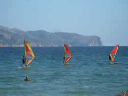 alcudia bay windsurfers